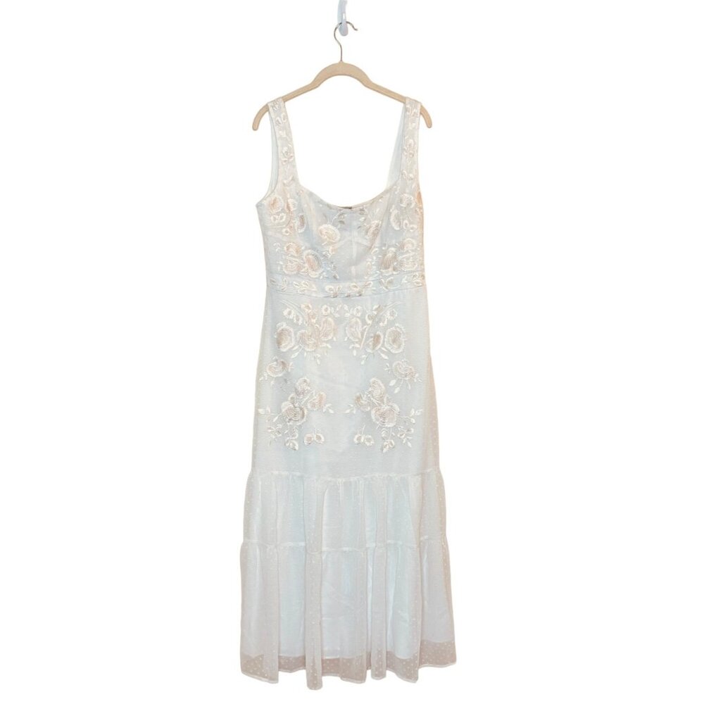 Ivory Floral Lace Sleeveless Wedding Dress